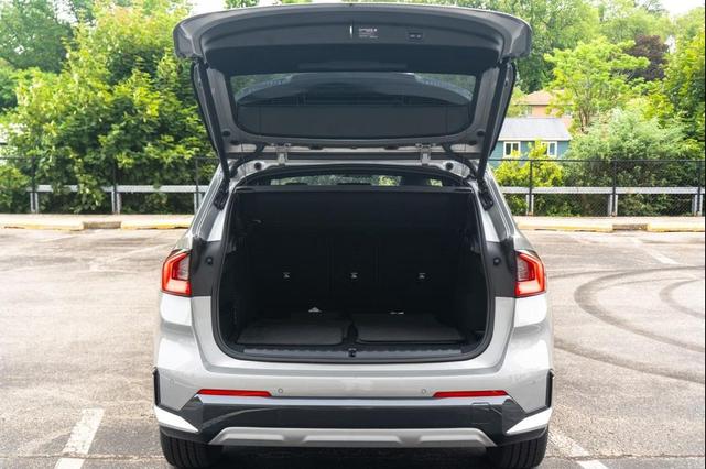 Photo of 2025 Space Silver Metallic BMW X1