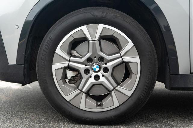 Photo of 2025 Space Silver Metallic BMW X1