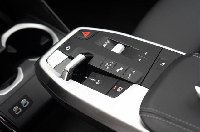 Photo of 2025 Space Silver Metallic BMW X1