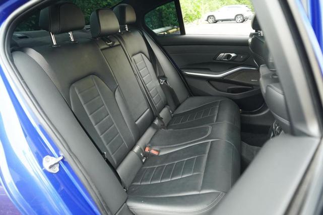 Photo of 2021 Portimao Blue Metallic BMW M340