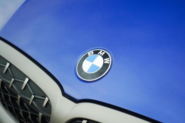 Photo of 2021 Portimao Blue Metallic BMW M340