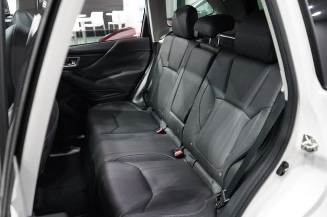 Photo of 2022 Crystal White Pearl Subaru Forester