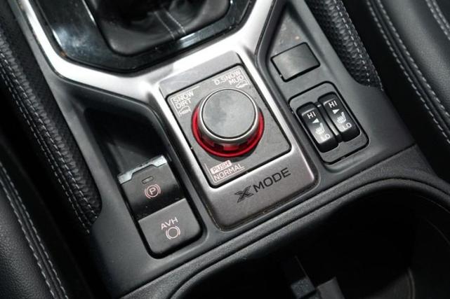 Photo of 2022 Crystal White Pearl Subaru Forester