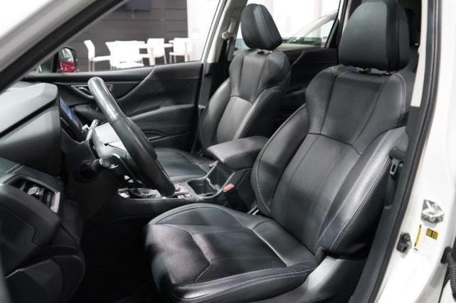 Photo of 2022 Crystal White Pearl Subaru Forester