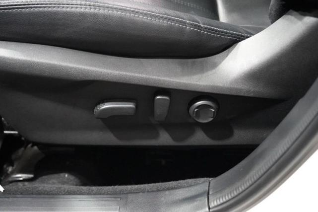 Photo of 2022 Crystal White Pearl Subaru Forester