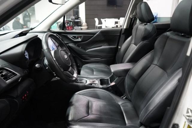 Photo of 2022 Crystal White Pearl Subaru Forester