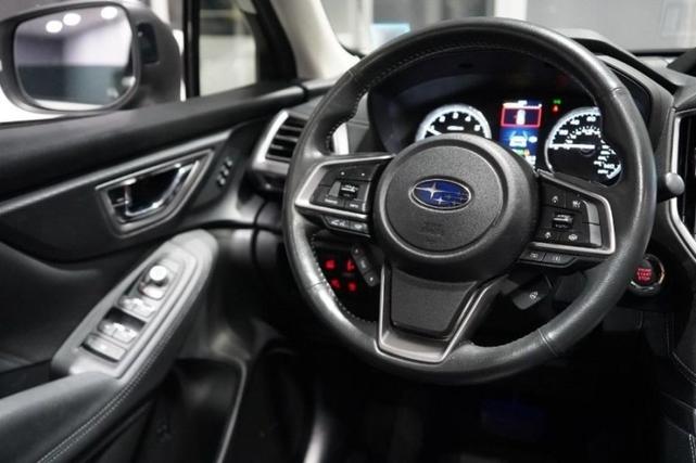 Photo of 2022 Crystal White Pearl Subaru Forester