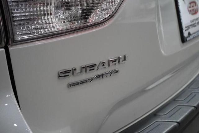 Photo of 2022 Crystal White Pearl Subaru Forester