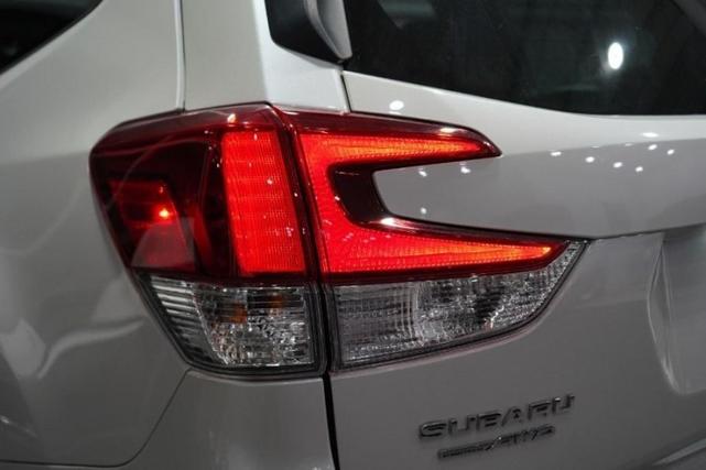 Photo of 2022 Crystal White Pearl Subaru Forester