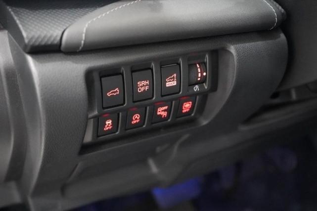 Photo of 2022 Crystal White Pearl Subaru Forester