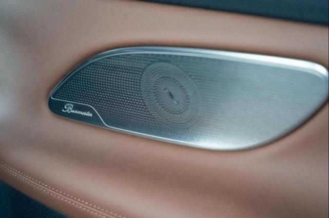 Photo of 2022 MANUFAKTUR Starling Blue Magno Mercedes-Benz AMG E 53