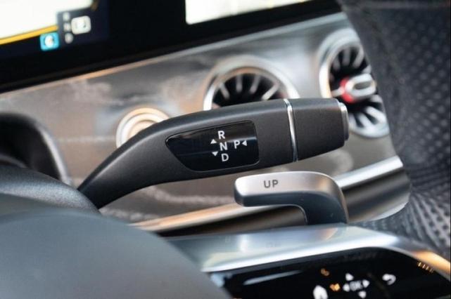 Photo of 2022 MANUFAKTUR Starling Blue Magno Mercedes-Benz AMG E 53