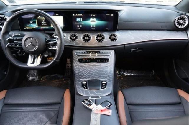 Photo of 2022 MANUFAKTUR Starling Blue Magno Mercedes-Benz AMG E 53