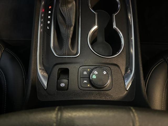 Photo of 2023 Mosaic Black Metallic Chevrolet Traverse