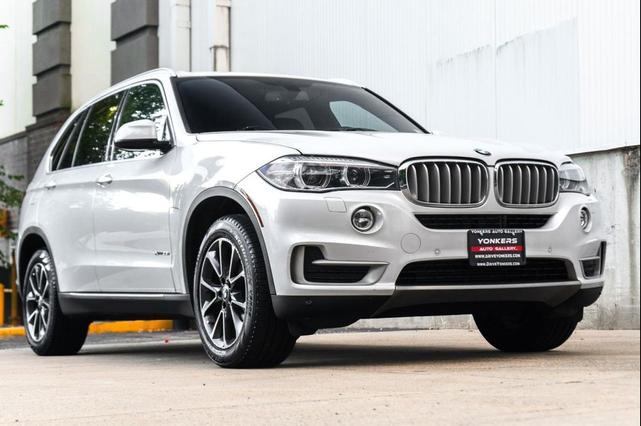 Photo of 2017 Alpine White BMW X5