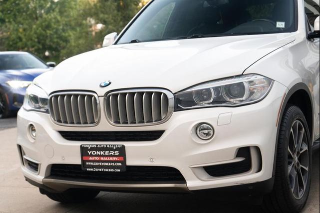 Photo of 2017 Alpine White BMW X5