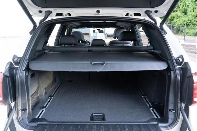 Photo of 2017 Alpine White BMW X5