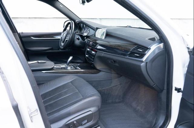 Photo of 2017 Alpine White BMW X5