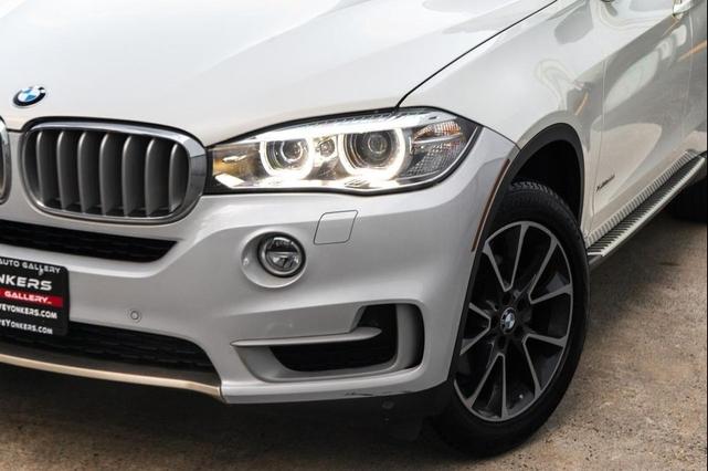 Photo of 2017 Alpine White BMW X5