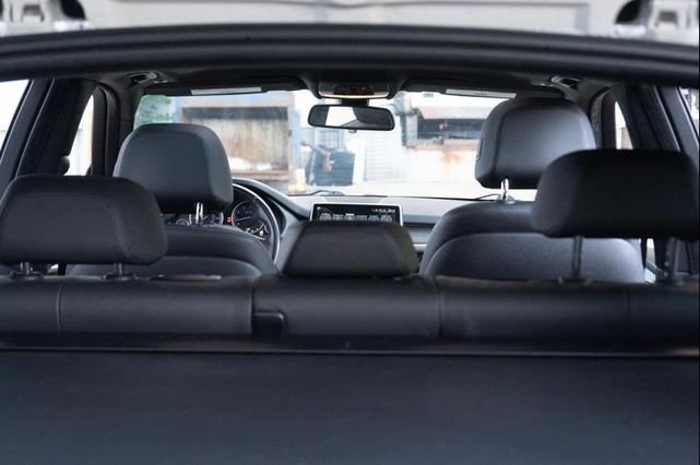 Photo of 2017 Alpine White BMW X5