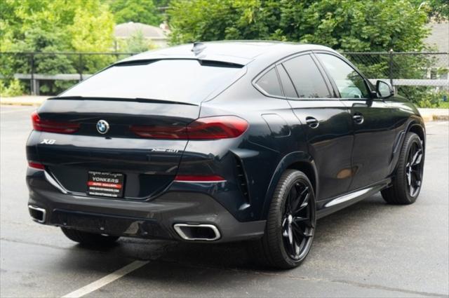 Photo of 2021 Carbon Black Metallic BMW X6