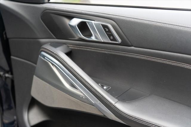 Photo of 2021 Carbon Black Metallic BMW X6