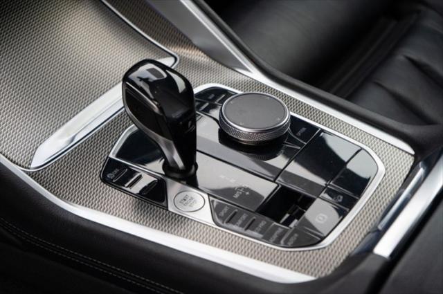 Photo of 2021 Carbon Black Metallic BMW X6