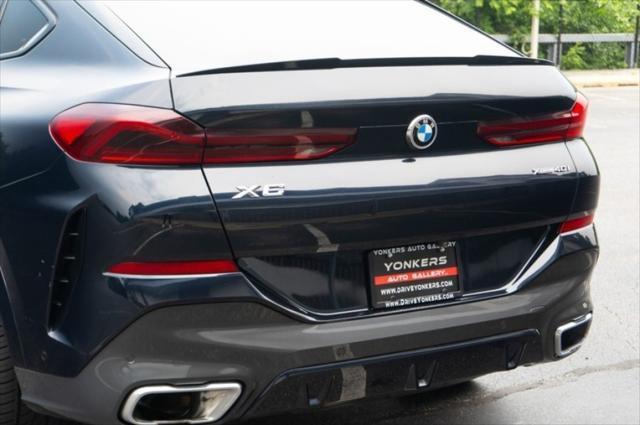 Photo of 2021 Carbon Black Metallic BMW X6