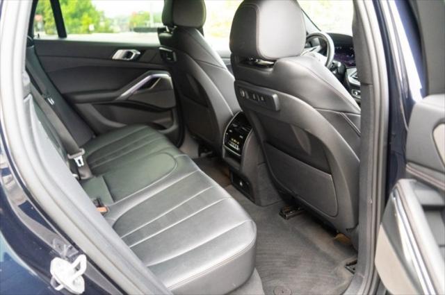 Photo of 2021 Carbon Black Metallic BMW X6