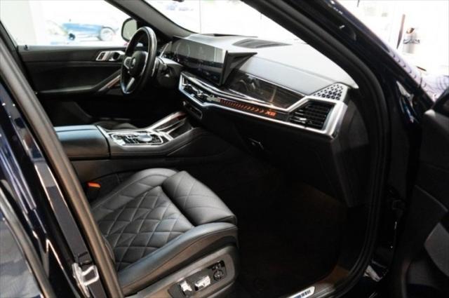 Photo of 2024 Carbon Black Metallic BMW X6