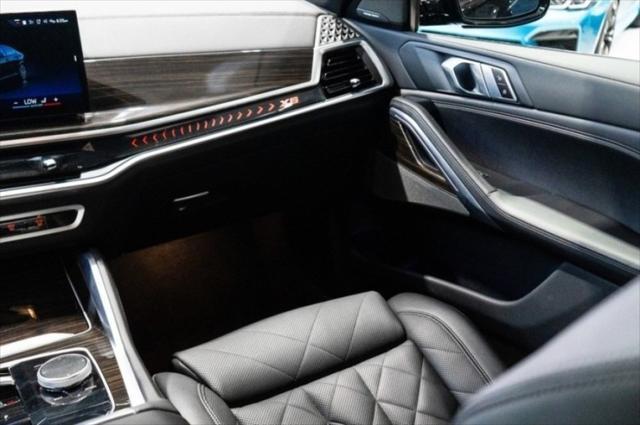 Photo of 2024 Carbon Black Metallic BMW X6