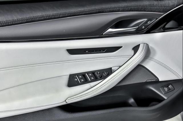 Photo of 2021 Brands Hatch Grey Metallic BMW M5