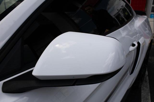 Photo of 2019 Oxford White Ford Mustang
