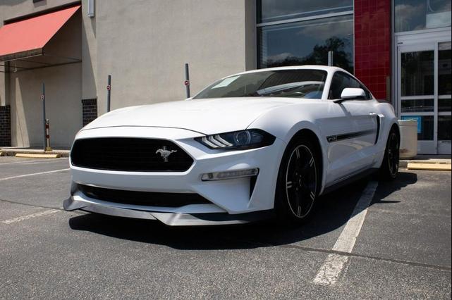 Photo of 2019 Oxford White Ford Mustang