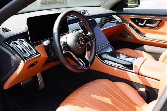 Photo of 2022 Black Mercedes-Benz S-Class