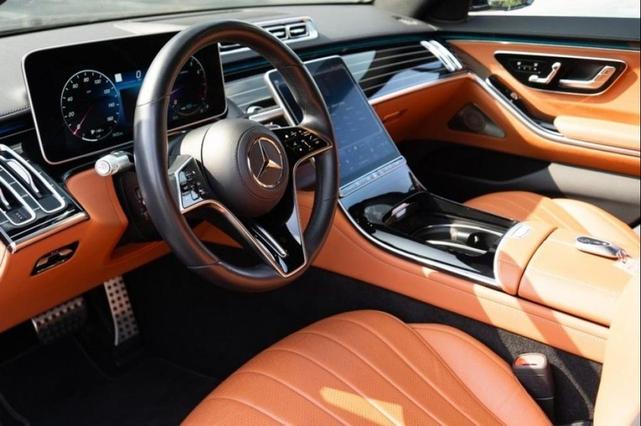 Photo of 2022 Black Mercedes-Benz S-Class