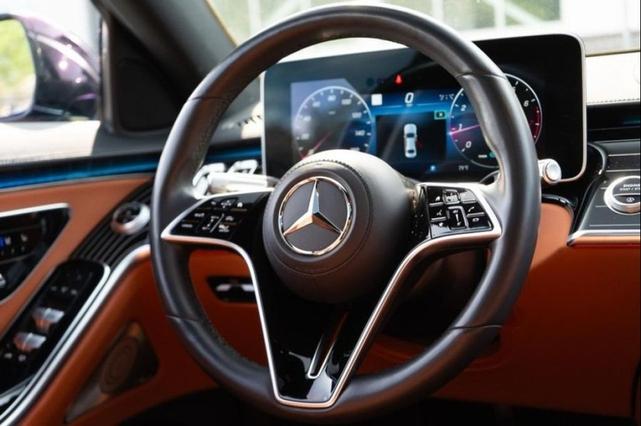 Photo of 2022 Black Mercedes-Benz S-Class
