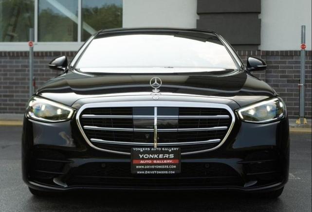 Photo of 2022 Black Mercedes-Benz S-Class