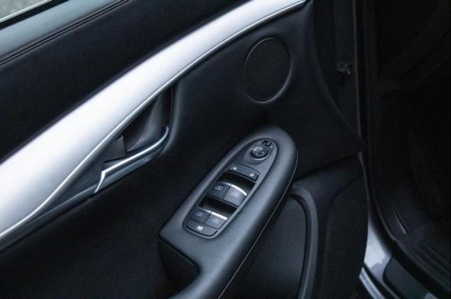 Photo of 2021 Liquid Platinum INFINITI QX50