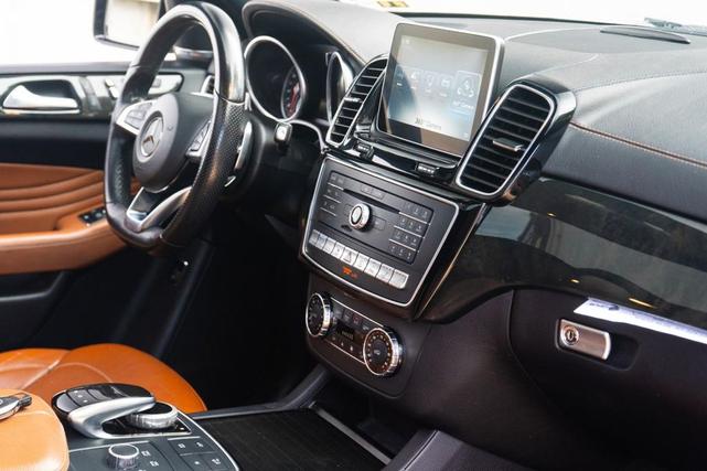 Photo of 2016 Polar White Mercedes-Benz GLE-Class