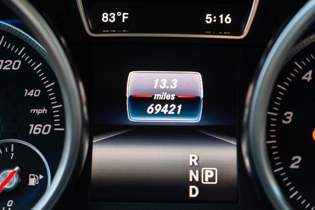 Photo of 2016 Polar White Mercedes-Benz GLE-Class