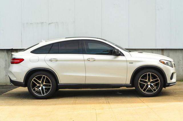 Photo of 2016 Polar White Mercedes-Benz GLE-Class
