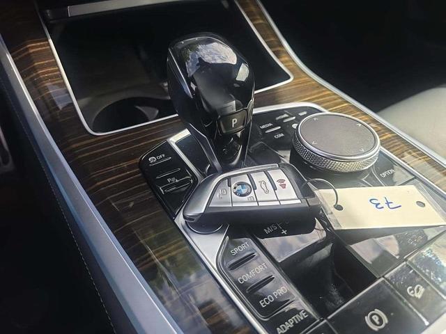 Photo of 2021 Mineral White Metallic BMW X5