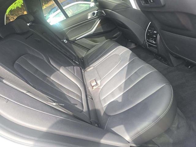 Photo of 2021 Mineral White Metallic BMW X5