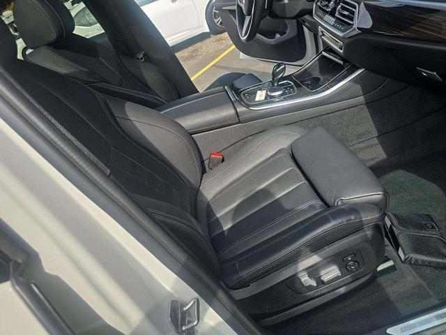 Photo of 2021 Mineral White Metallic BMW X5