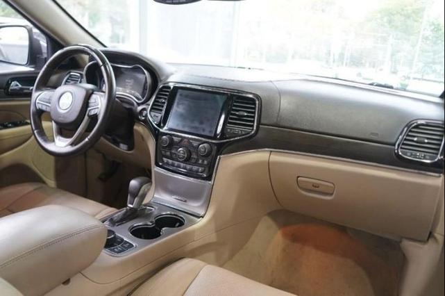 Photo of 2019 Billet Silver Metallic Clearcoat Jeep Grand Cherokee
