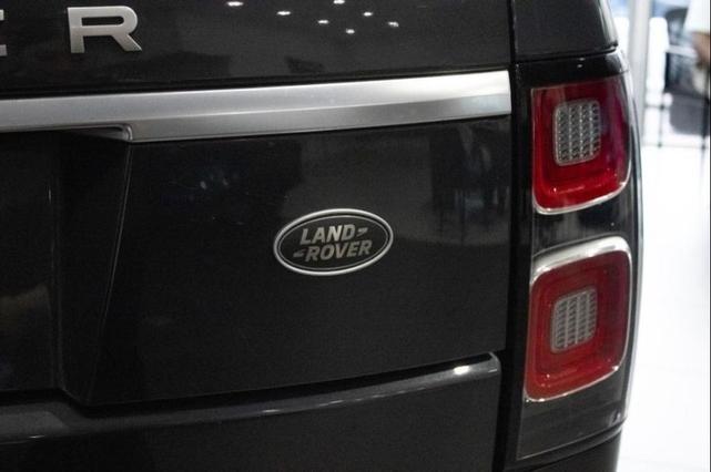 Photo of 2020 Byron Blue Metallic Land Rover Range Rover