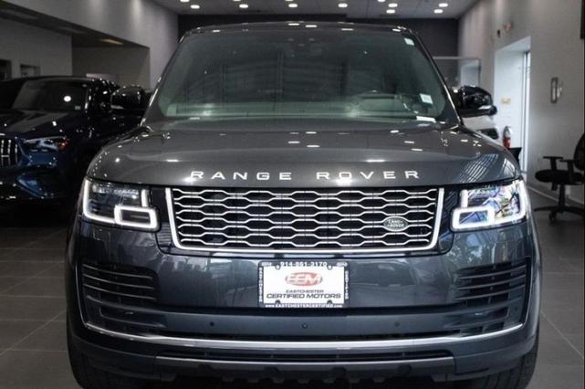 Photo of 2020 Byron Blue Metallic Land Rover Range Rover