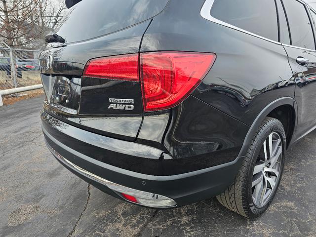 Photo of 2018 Black Honda Pilot