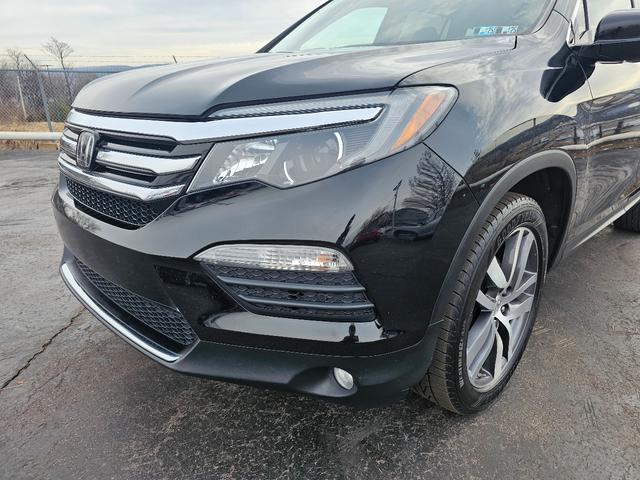 Photo of 2018 Black Honda Pilot